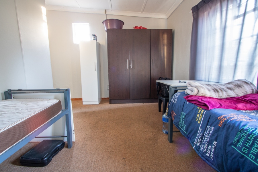 To Let 1 Bedroom Property for Rent in Die Bult North West